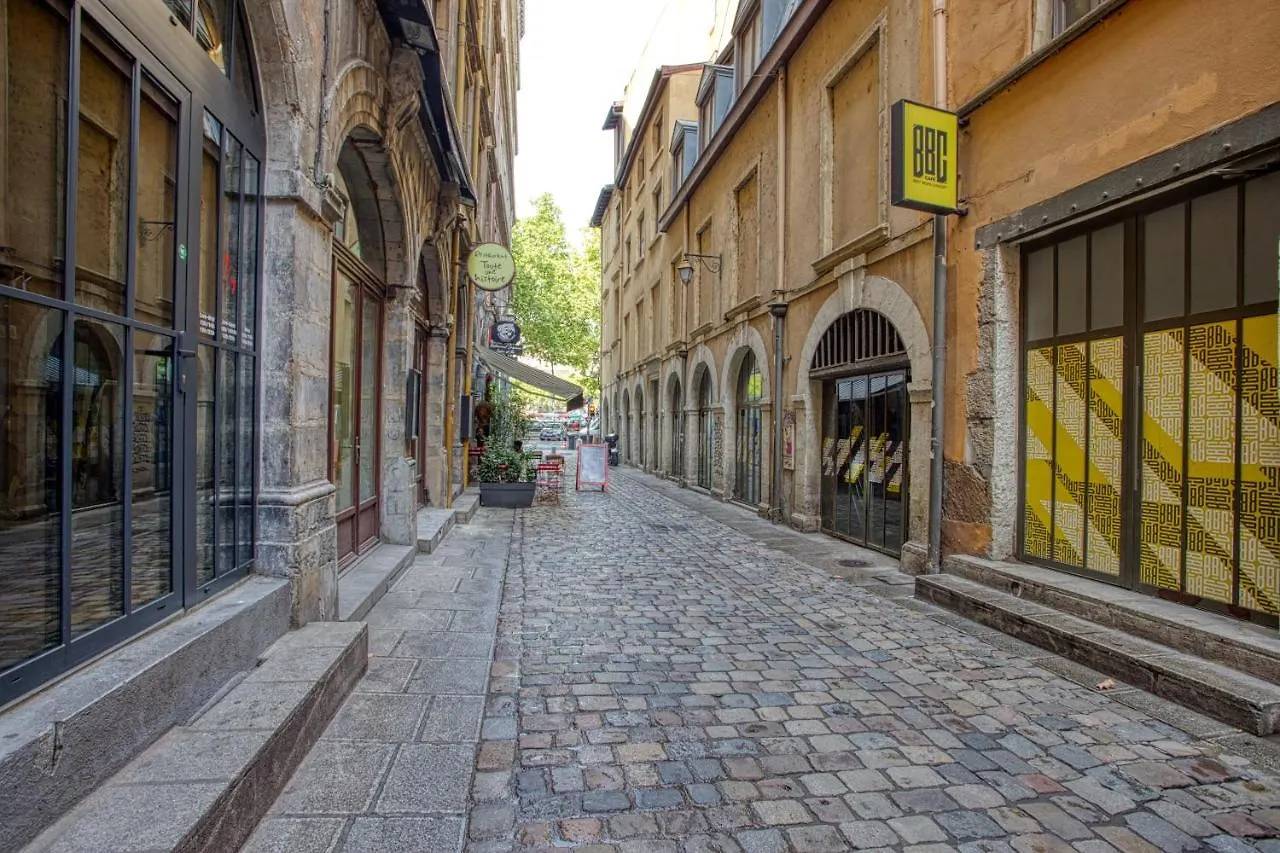 Appartement VIEUX LYON Quai de Saône 0*,  France