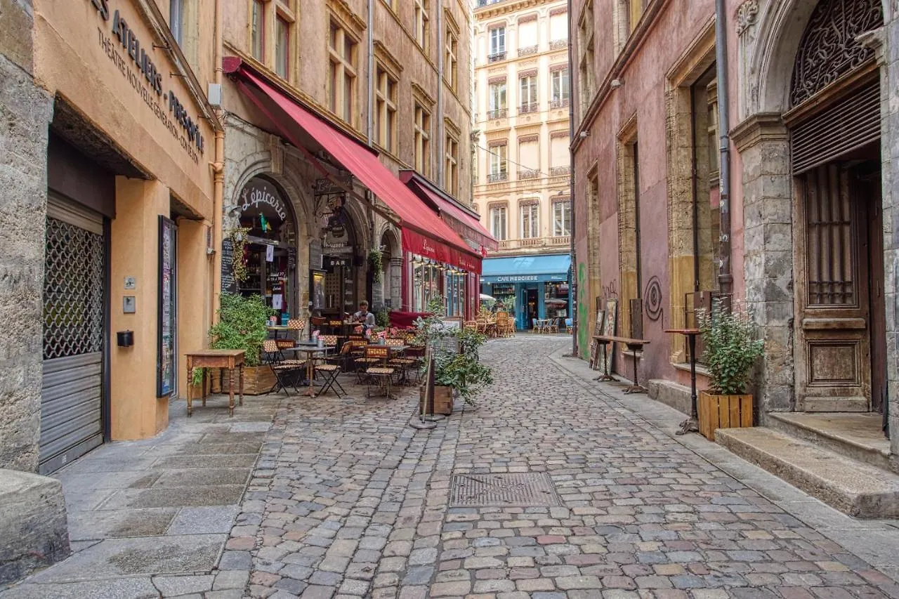 Appartement VIEUX LYON Quai de Saône